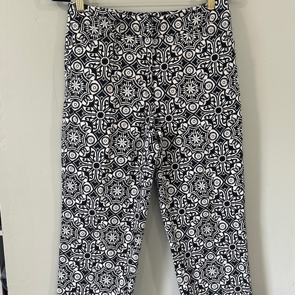 Talbots Black and White Patterned jeans size 6P stretch